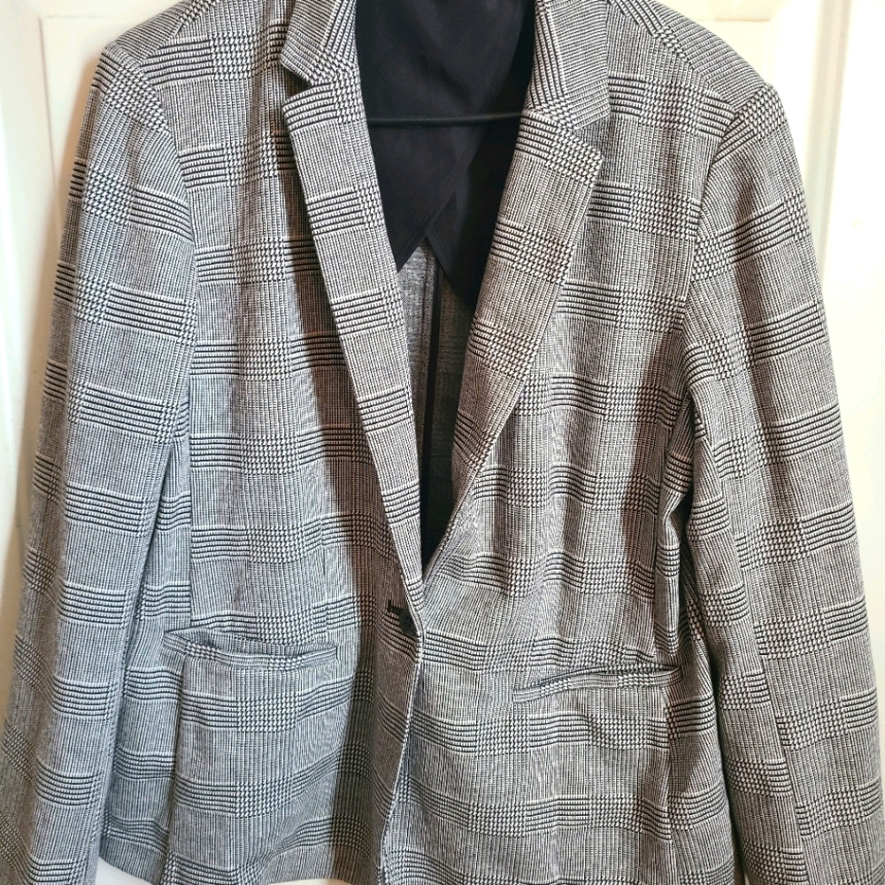 Oversized Plaid Blazer